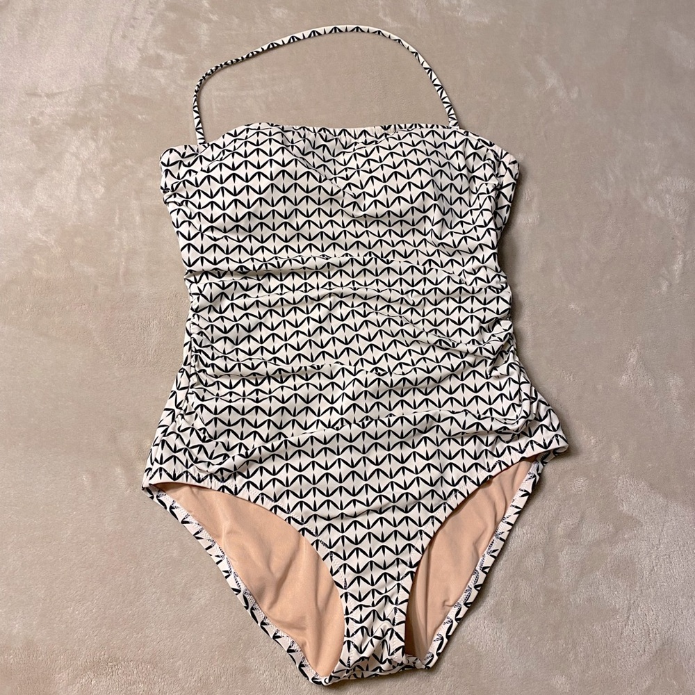 Cute J.CREW One Piece Strapless Bandeau Bathing Suit Size Medium 💕💗